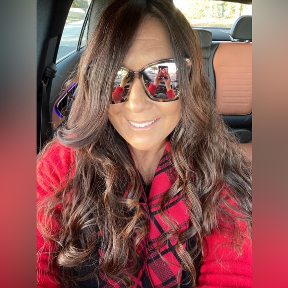 Meet your Posher, Ann - Picture 1 of 1